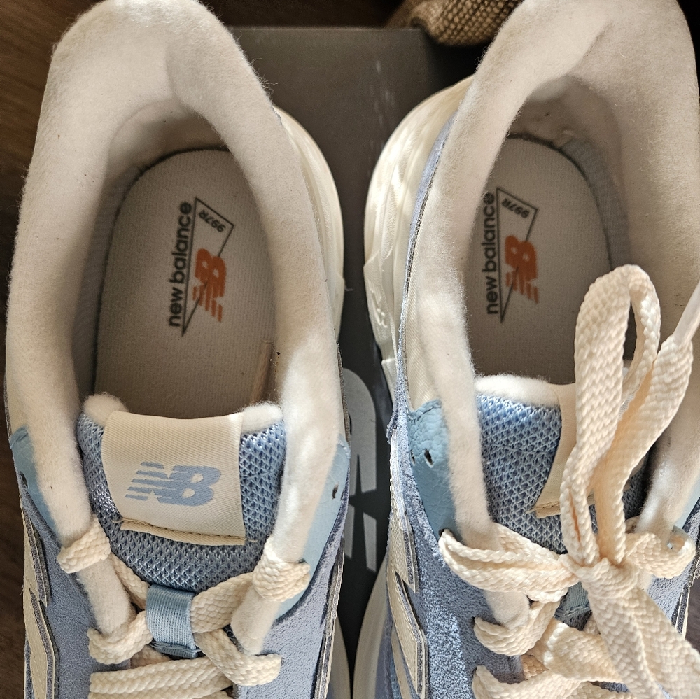 New Balance - Picture 3 of 6